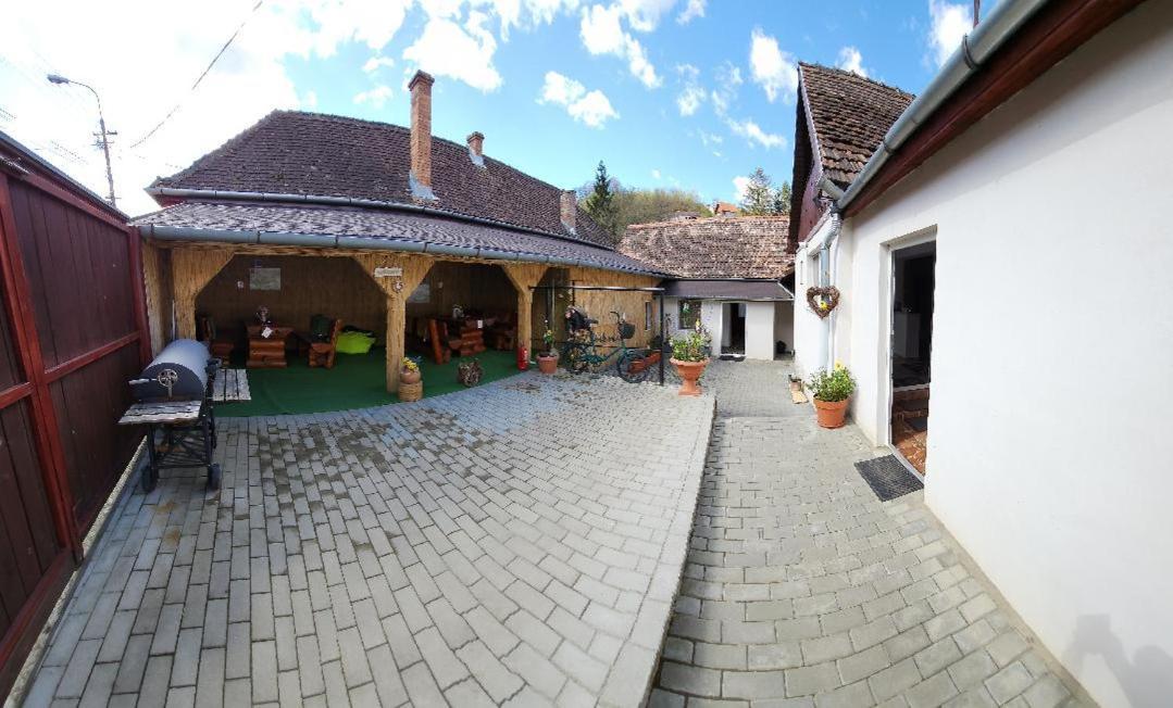 Smile Apartments Sighisoara Ngoại thất bức ảnh